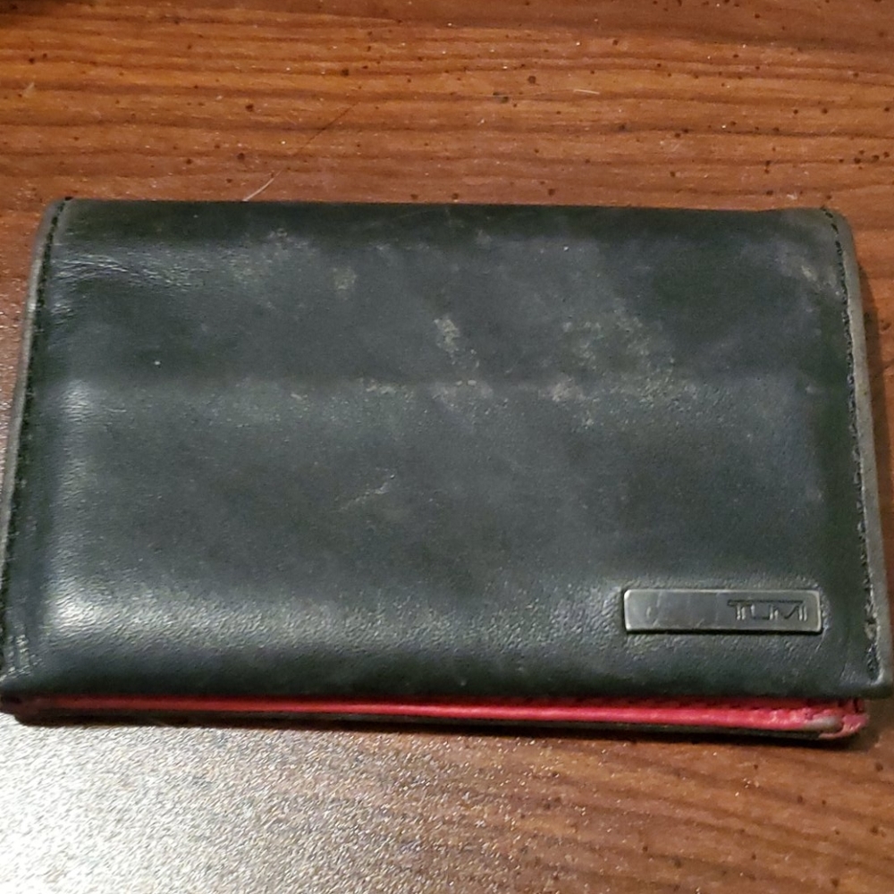 Tumi card case